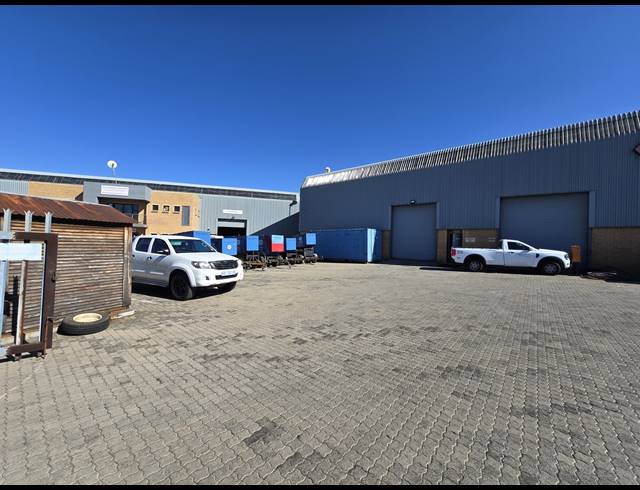 997M² WAREHOUSE TO LET IN JET PARK